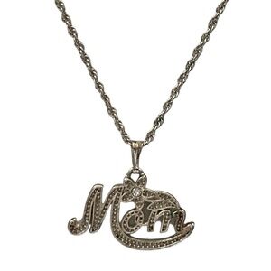 Vintage Avon Silver 'Mom' Pendant Necklace